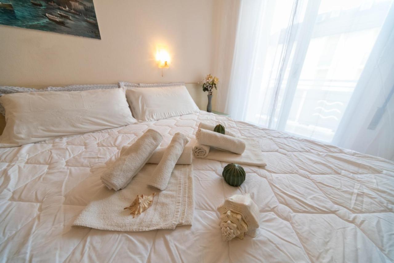 Hotel Cristina Hospitality Centrale (Adults Only) Riccione Bagian luar foto